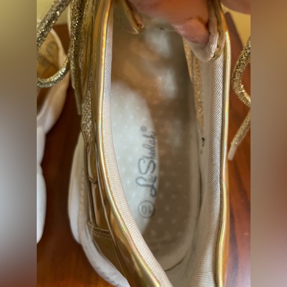 LaSheelah Gold Sneakers - Size 10 - Picture 5 of 9